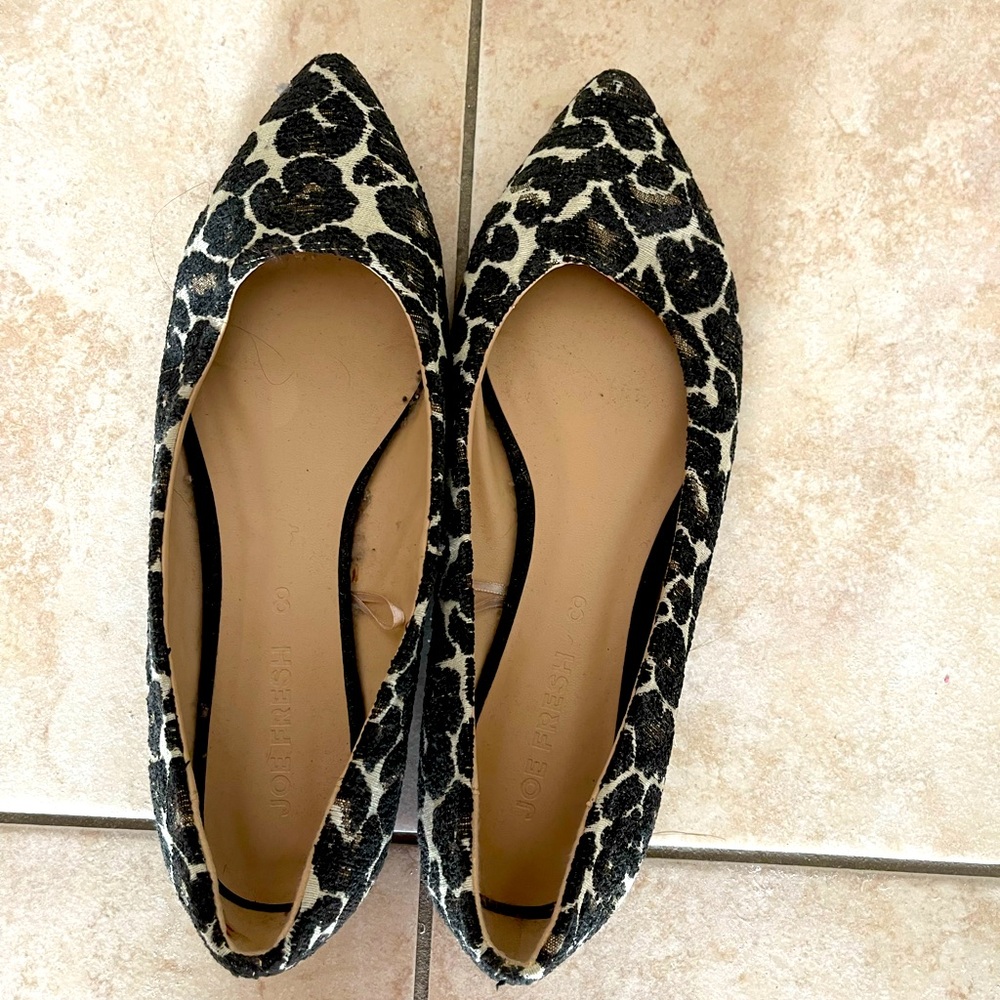Joe Fresh leopard print Flats shoes size 8